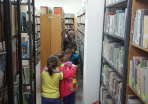 W bibliotece i księgarni